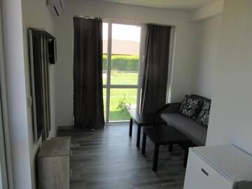 Фото номера Люкс, вид на сад Гостевой дом Karia Apartments г. Шабла 21