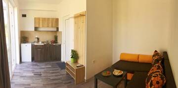 Фото номера Люкс, вид на сад Гостевой дом Karia Apartments г. Шабла 3